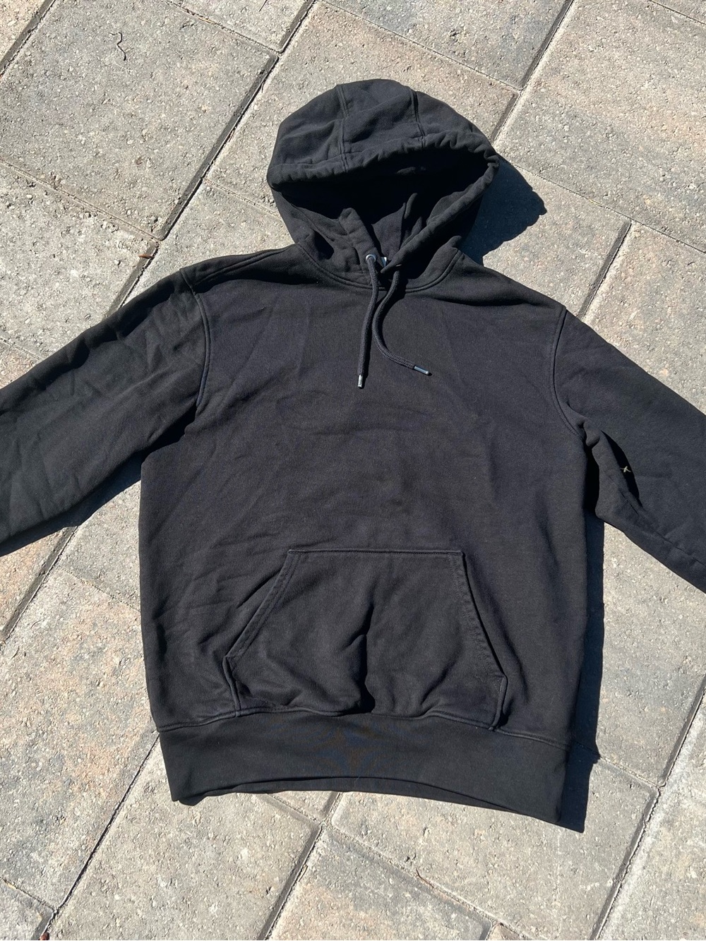 H&M Essentials no 3: the hoodie - black